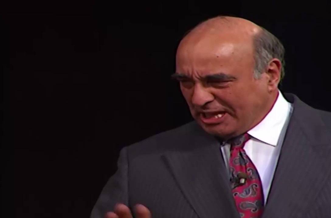 صور نادرة جداً من طفولة وشباب يوسف داود... لاحظوا  كم تغير