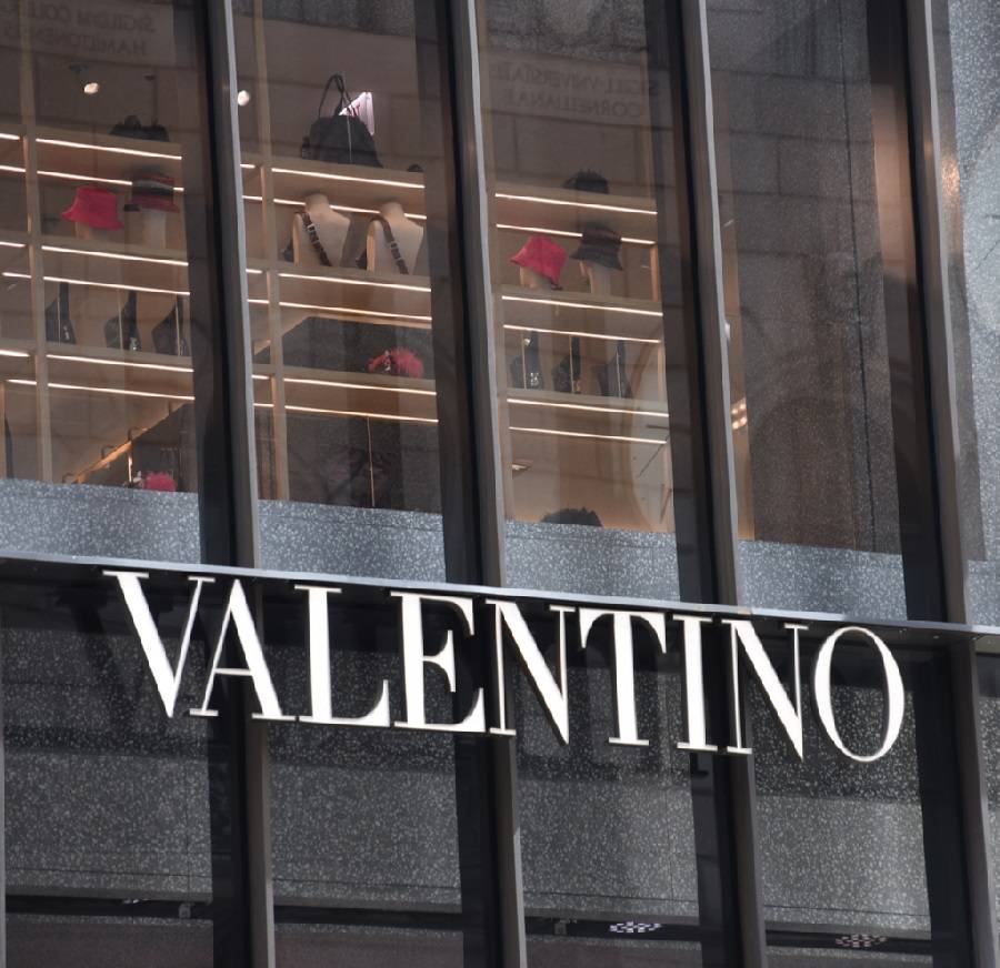 دار Valentino تعلن انطلاقتها بعد كورونا برؤية جديدة