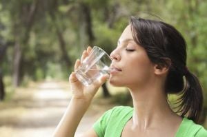 الجوع يعني أحياناً أنكم لا تشربون كمية كافية من الماء وهذه التفاصيل