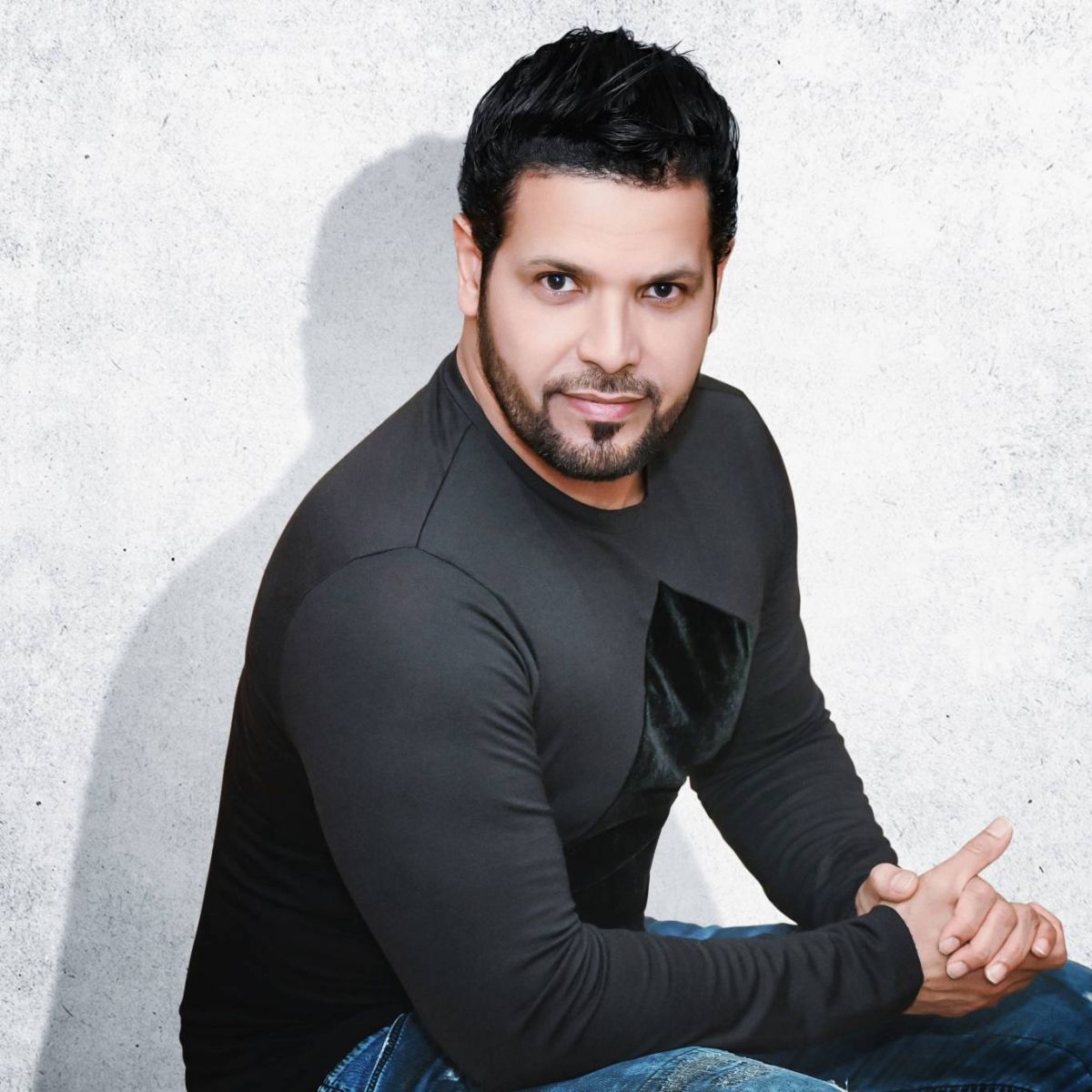 بالفيديو - عبد المنعم العامري يطلق أغنية 