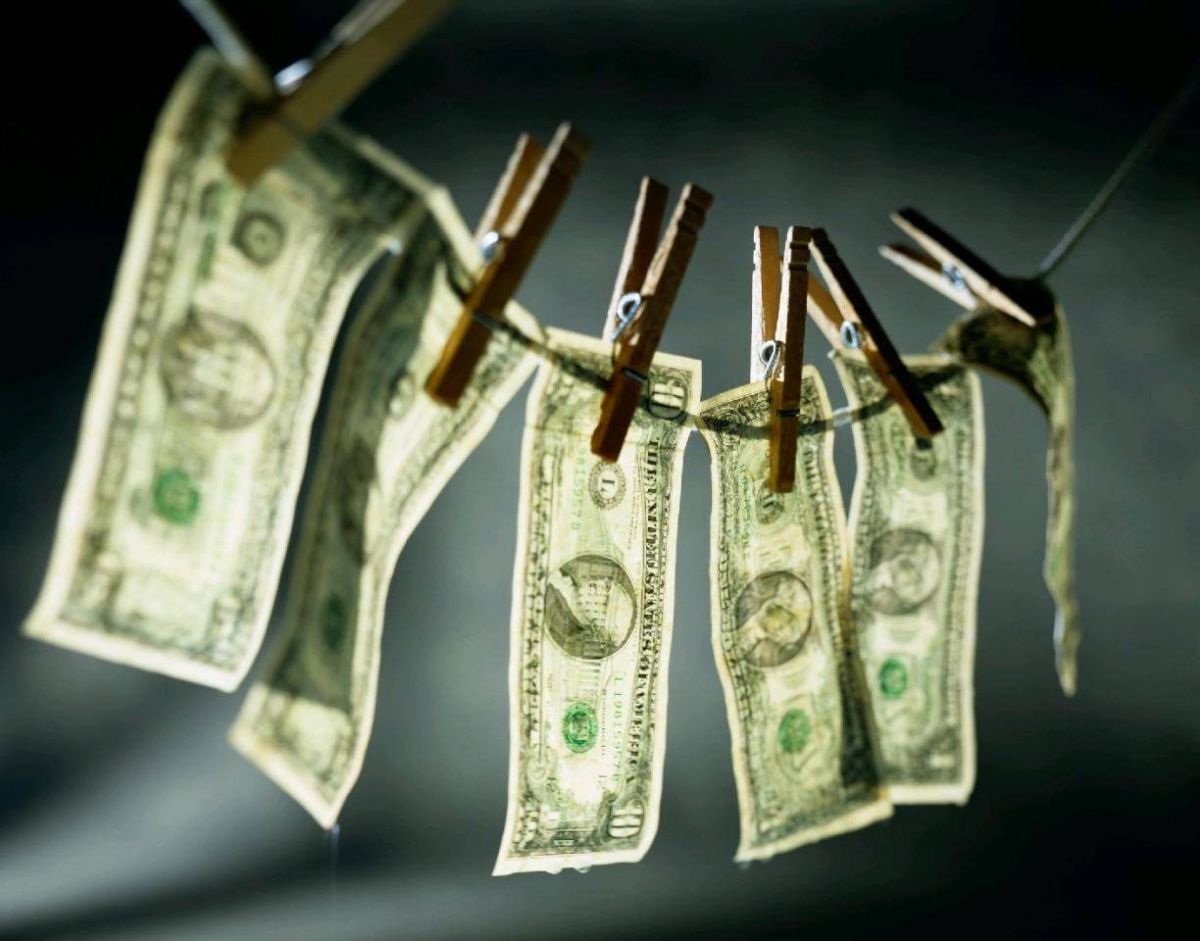 مشاهير سعوديون في دائرة الخطر في قضية غسيل الأموال