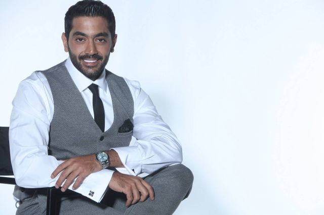 أحمد فلوكس ينهي جدل حبس شقيقته بسبب سرقته