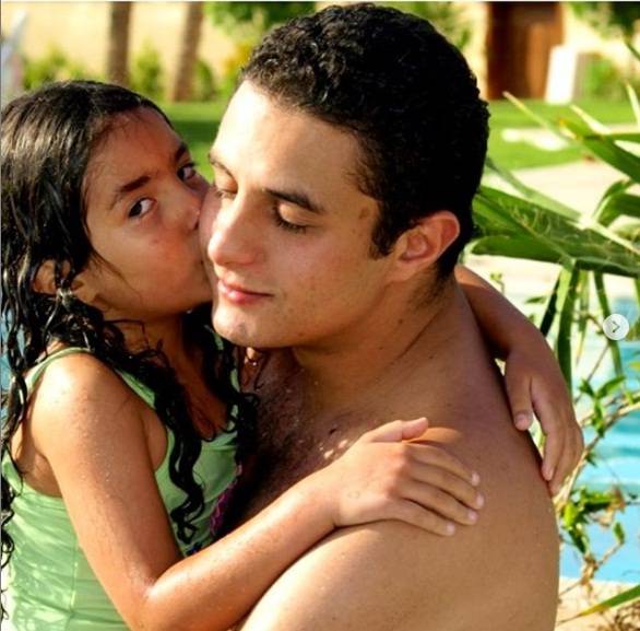 أحمد الفيشاوي يثير تعاطف الجمهور بهذه الصورة