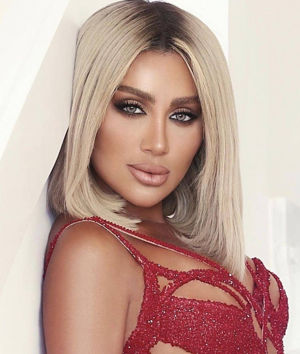 مايا دياب تشوق الجمهور لحفلها القادم: 