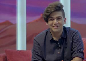 بعد ترحيله من الكويت نجم المواقع شهاب يهدد بفضح مشاهير ويشتم