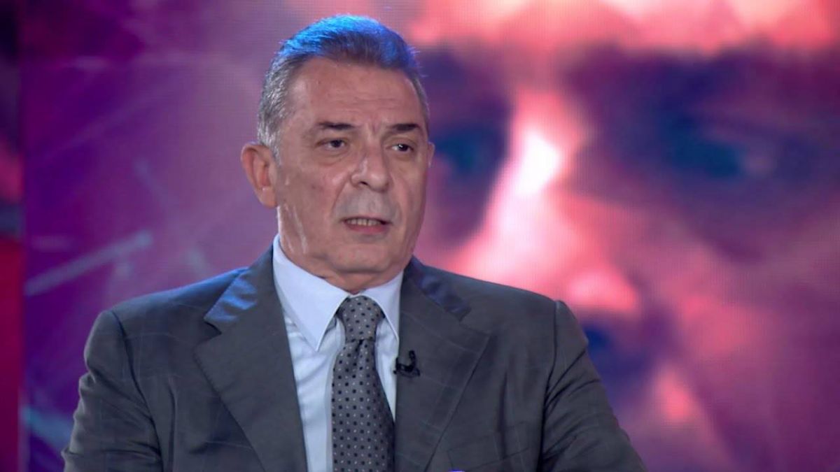 بكلمات مؤثرة.. محمود حميدة يتذكر صديقه فاروق الفيشاوي في ذكراه الأولى