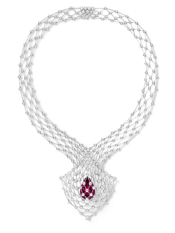 مجموعة شوميه للمجوهرات الراقية Perspectives de Chaumet: فنّ العمارة في قطع استثنائية