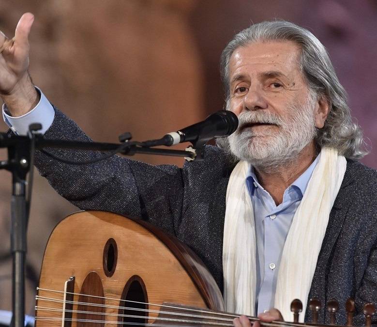 بالصورة – بعد سميرة توفيق مارسيل خليفة في المستشفى بسبب مشكلة في القلب وهذه حالته