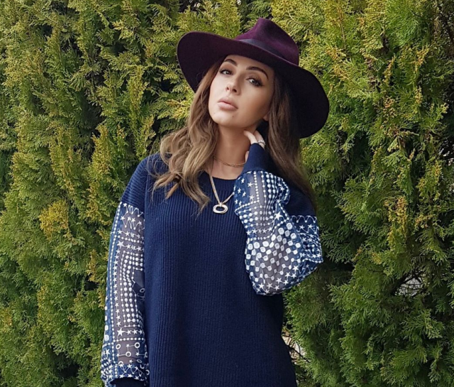 بالفيديو – ميريام فارس تظهر وجه ابنها للمرة الأولى بالنظارات وتتعرض للسخرية