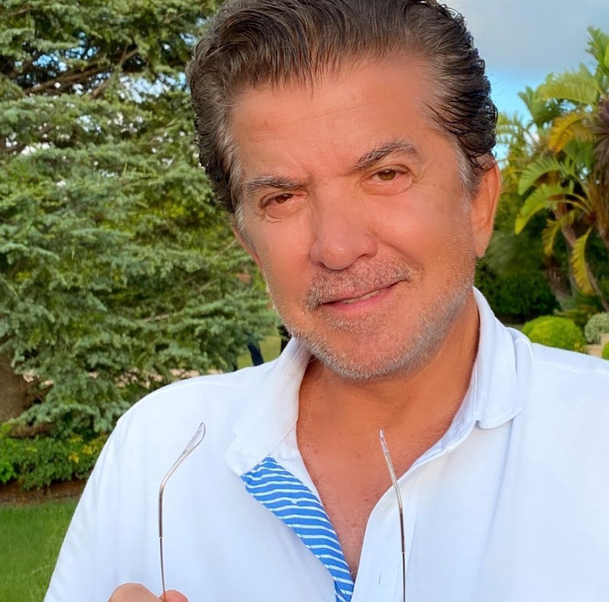 بالفيديو – فنان لبناني يرفض التعاون مع وليد توفيق ويهاجمه: 