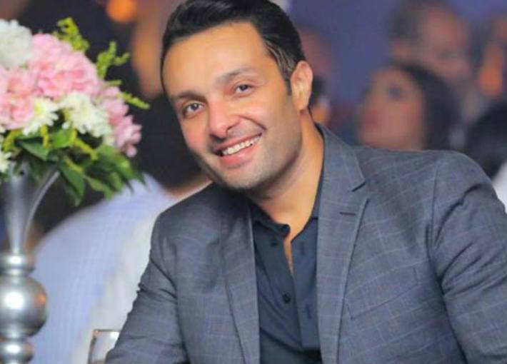 بالصورة – شقيق ياسمين عبد العزيز يعلن زواجه المفاجئ وهذه هوية العروس