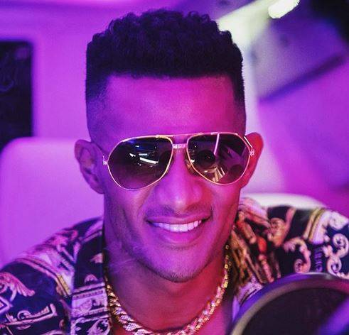 بالفيديو - أول تعليق من الطيار على الحكم بحبس محمد رمضان.. ورد فعل الأخير صادم