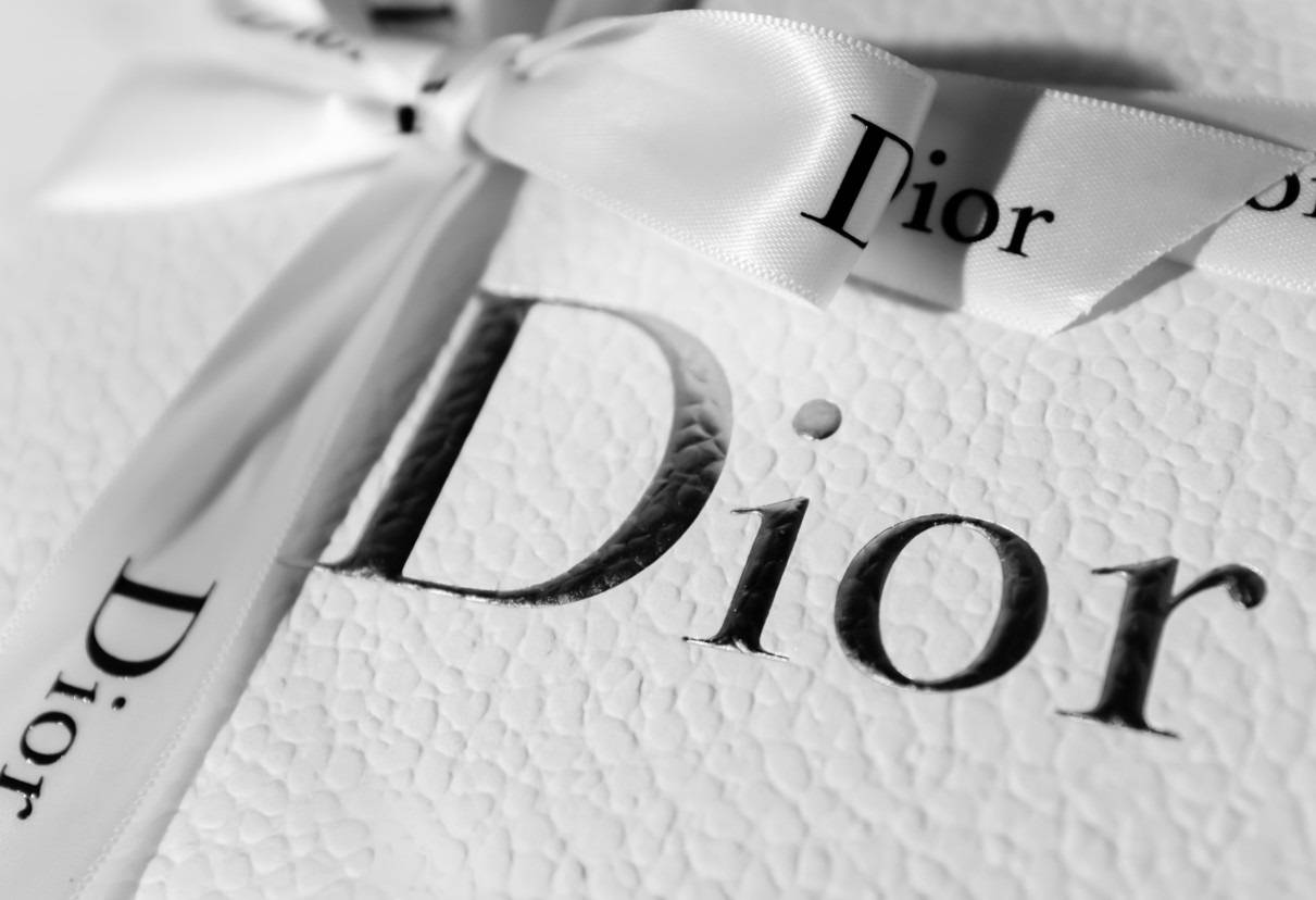 Dior وعرض مباشر لمجموعة كروز 2021