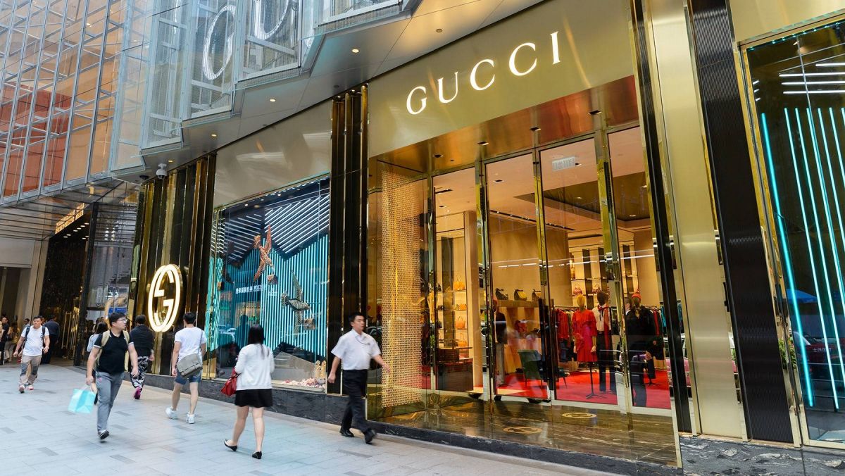 بالصور – Gucci تقدم مجموعة خريف 2020 من منازل العارضات