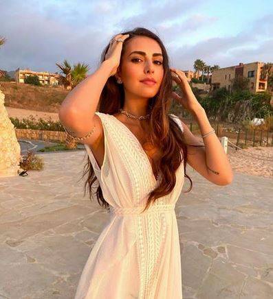 بالفيديو - فاليري أبو شقرا ترقص في وداع العزوبية