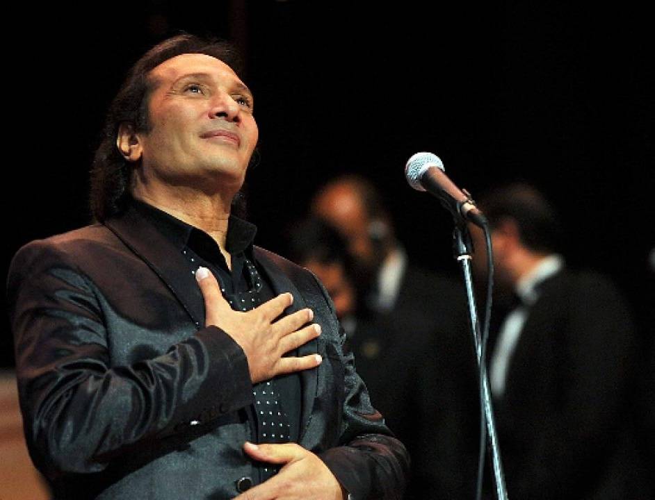 صورة نادرة جداً من زفاف علي الحجار ومشيرة اسماعيل