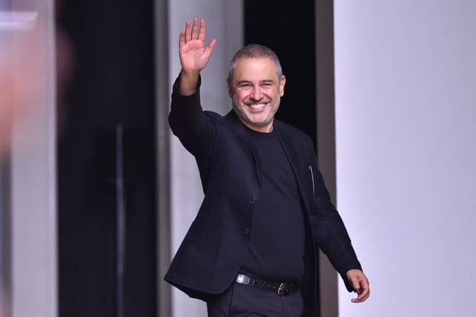 بالفيديو – إيلي صعب يكشف ما حدث في منزله لحظة الانفجار وإصابة ابنه