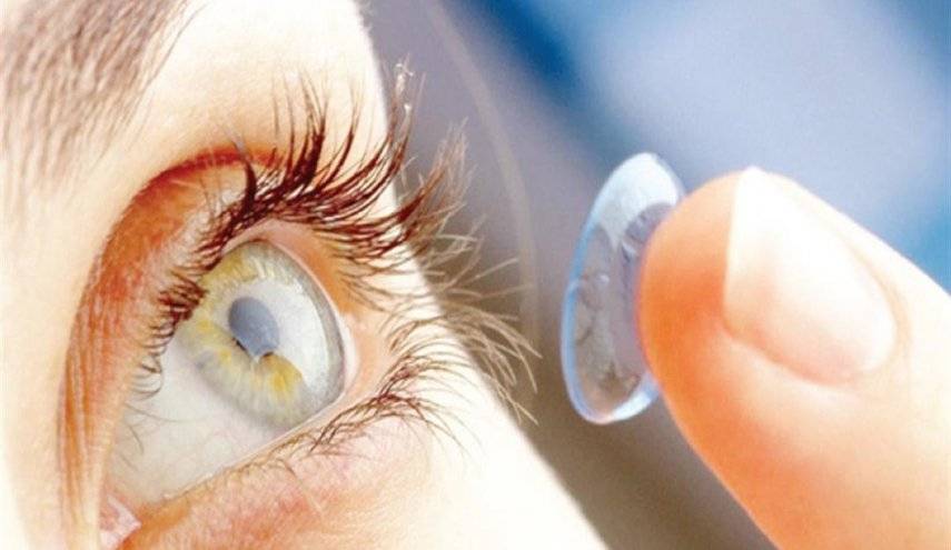 عدم نزع العدسات اللاصقة في هذه الحالات يؤذي عينيك