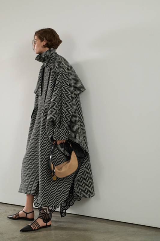 أزياء من دار STELLA McCARTNEY