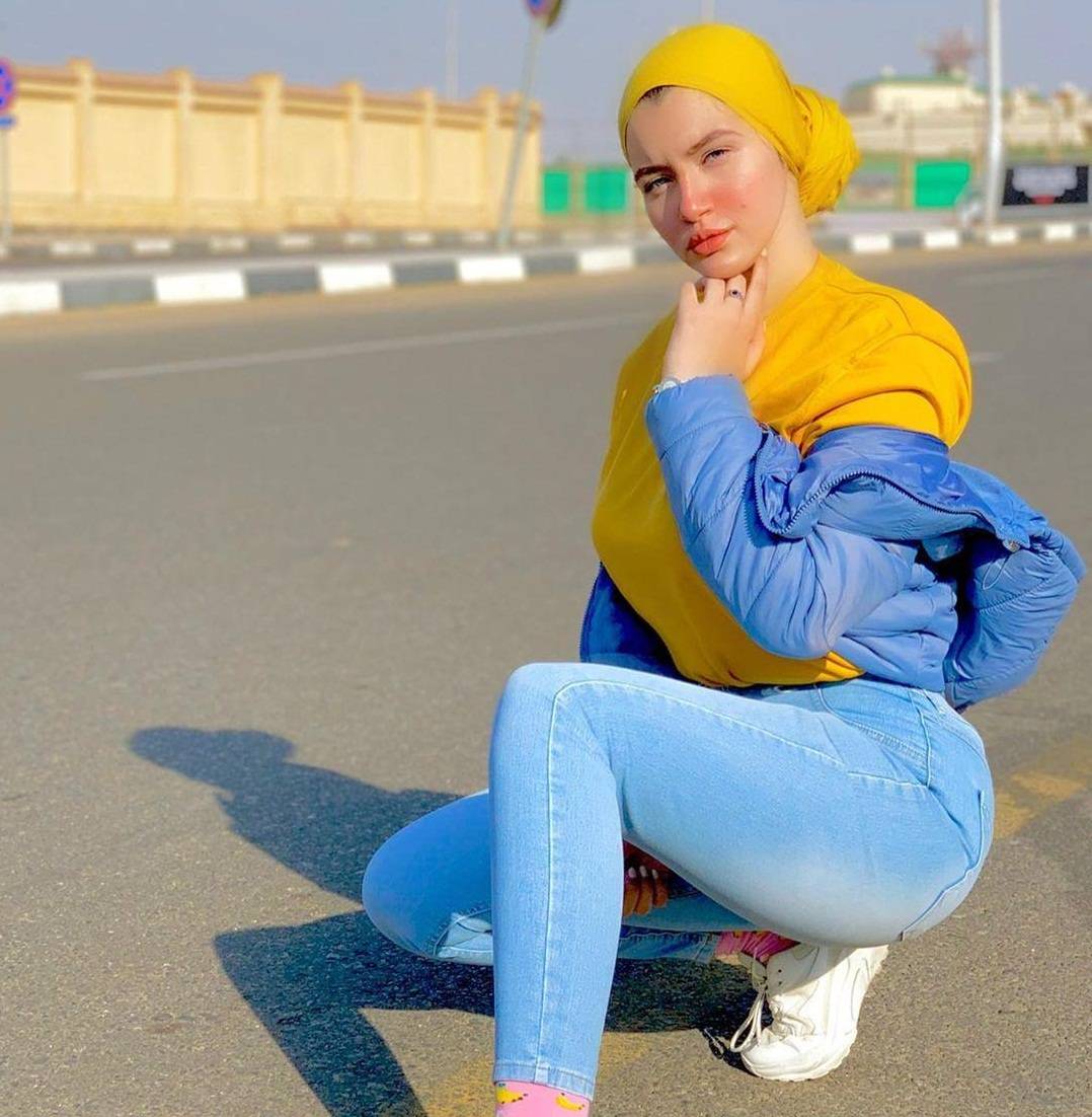 بعد الحكم بحبسهما.. التحفظ على أموال حنين حسام ومودة الأدهم