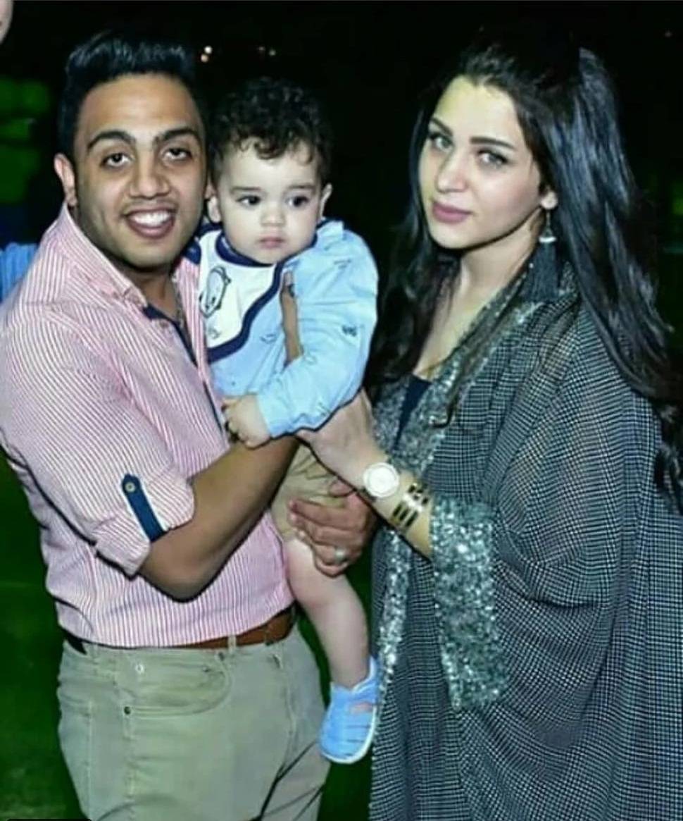 بالفيديو - هكذا يحاول أوس أوس تخطي وفاة نجله الأصغر