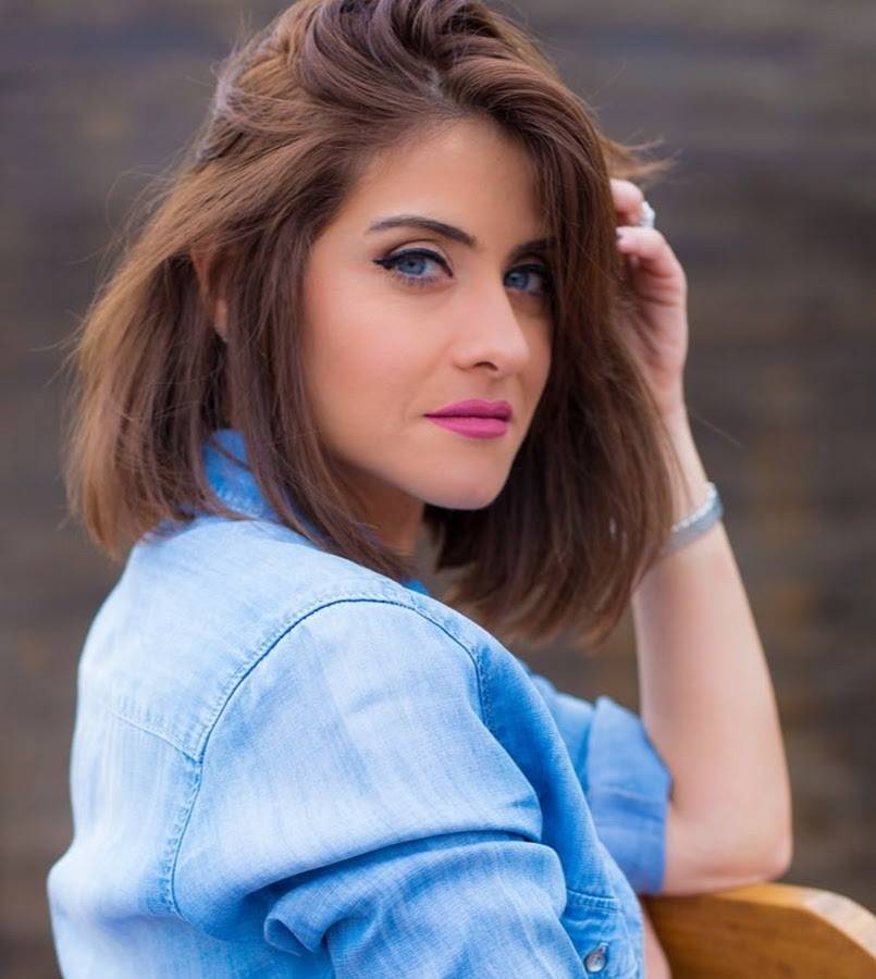 هيدي كرم تنعى أفضل صديقة لها