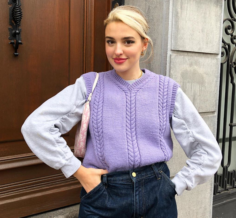 بالصور – الكنزة من دون أكمام تعيد إلى خزانتك موضة الثمانينيات