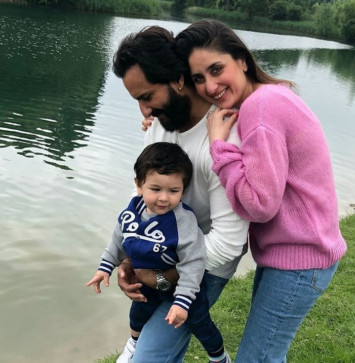 بالصورة -  كارينا كابور تكشف حملها وهكذا أصبح شكلها