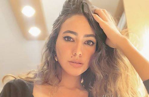 بالفيديو والصور - هند عبدالحليم تحتفل بزفافها بأجواء عائلية وتنشر التحضيرات