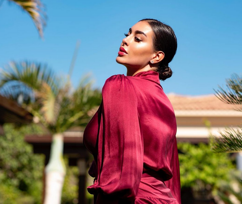 بالصورة – تسريحة ياسمين صبري الجديدة تشعل النقاش في أوساط الجمهور