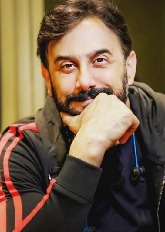 فنان سوري شاب عن قصي خولي: 