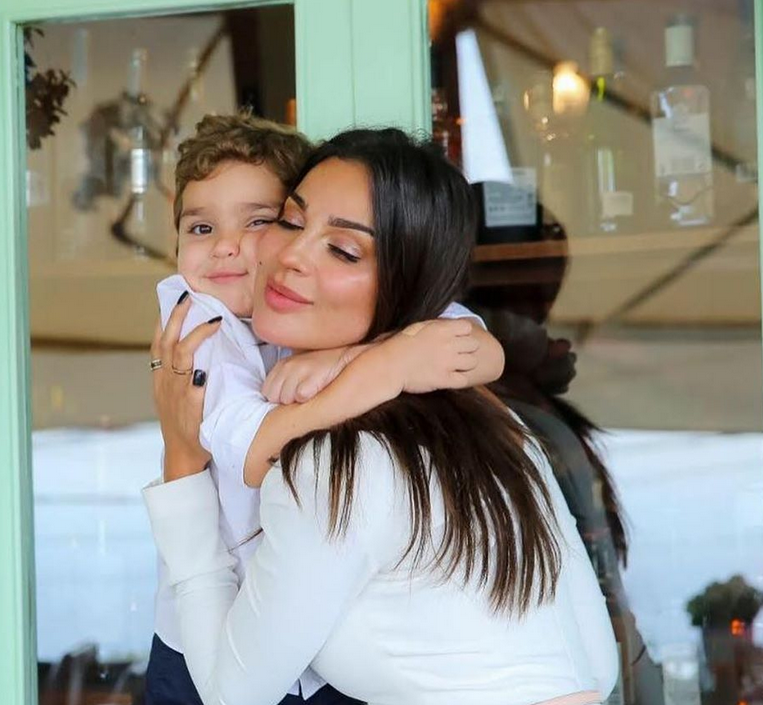 بالفيديو – شقيق نادين نسيب نجيم يكشف ما حدث لها وحقيقة حالتها