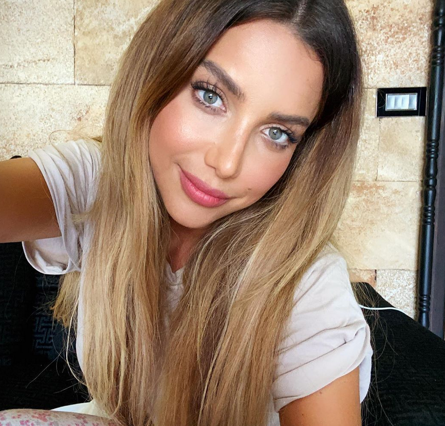 ما علاقة دانة الحلبي بمنشور السخرية من مرض أمل عرفة؟