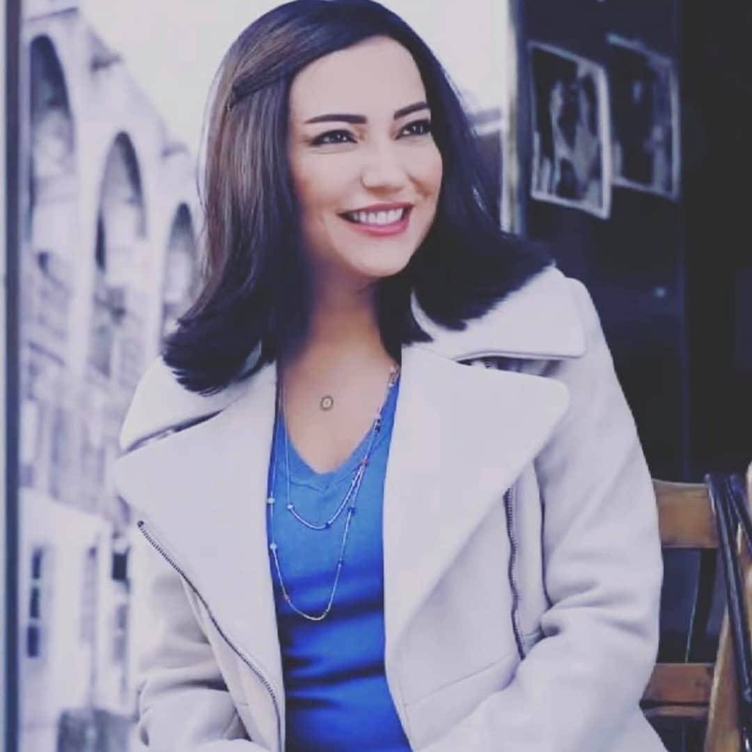 أمل عرفة تعلن إصابتها بكورونا: 