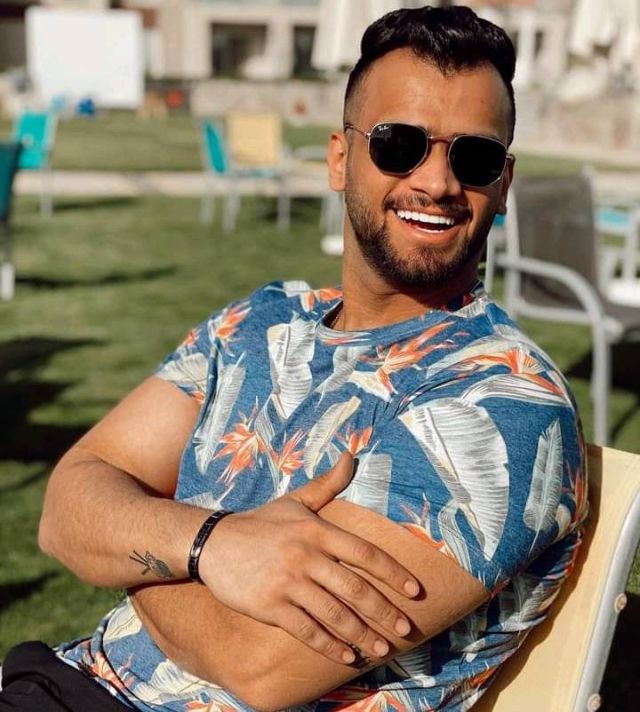 وفاة اليوتيوبرز مصطفى حفناوي بعد إصابته بجلطة وصدمة النجوم