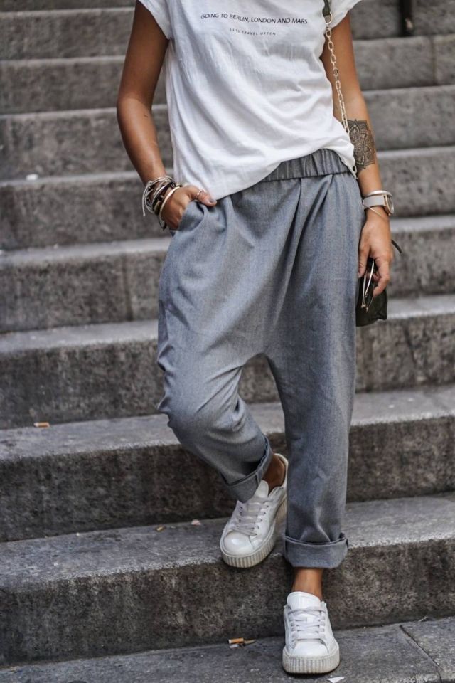 الشروال عاد... وهكذا ترتدينه بأناقة لافتة