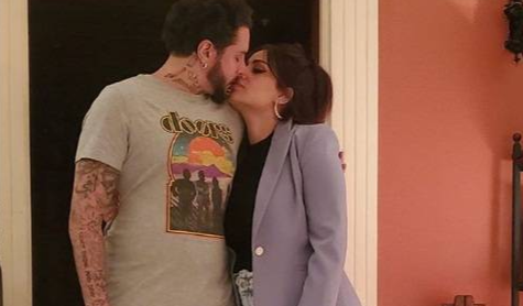 بقبلة العيد.. أحمد الفيشاوي يشعل مواقع التواصل الاجتماعي