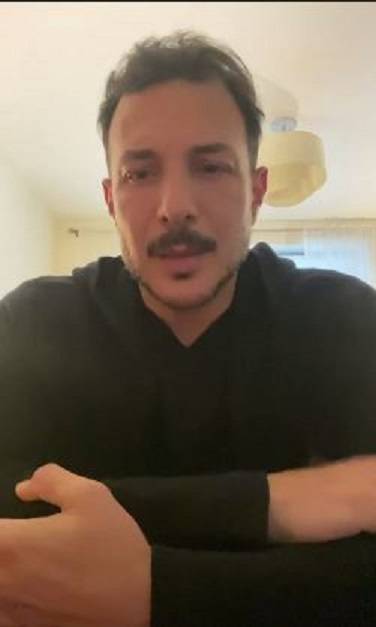 باسل خياط يرثي والده ويودعه بصورة