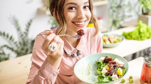 ما تأكلونه يغيّر مزاجكم... إليكم التفاصيل