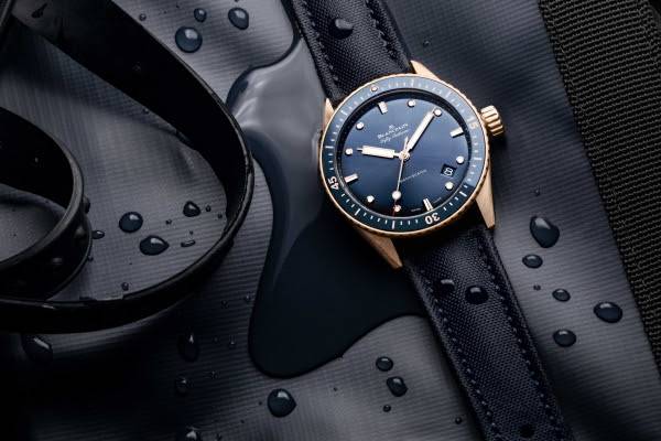 ساعة مصنوعة من ذهب سيدنا من Blancpain