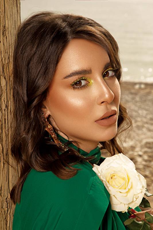 تعلّّمي تطبيق مكياج سارة أبي كنعان