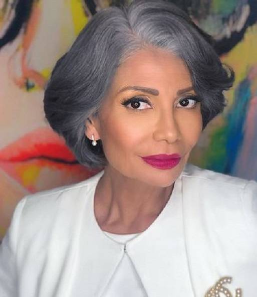 بعد رقصها العفوي.. سوسن بدر  حديث مواقع التواصل بسبب صورها