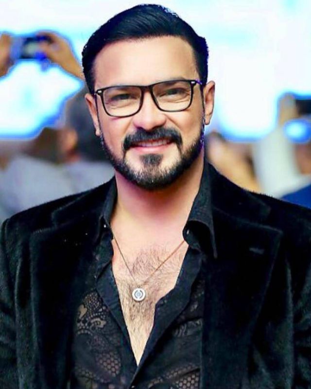 أزمة بين محمد رجب وحنان مطاوع