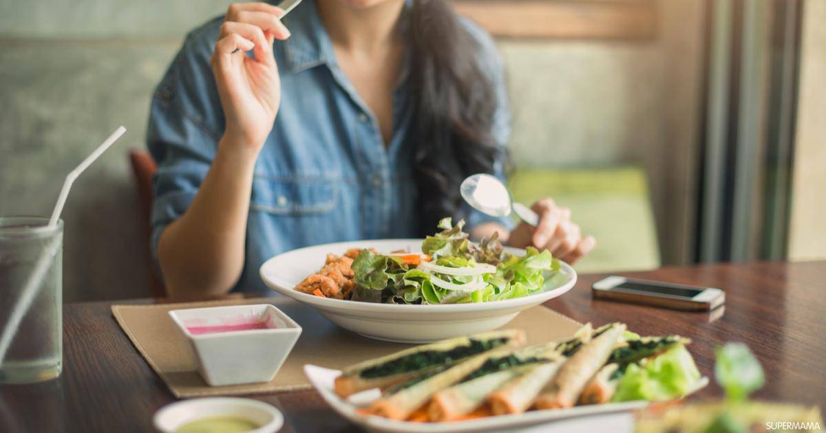 أطعمة يجب التوقف عن تناولها عند الشعور بالجوع