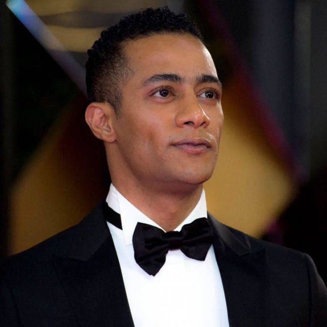 بالفيديو - في طائرته الخاصة.. محمد رمضان يواصل استفزاز الجمهور