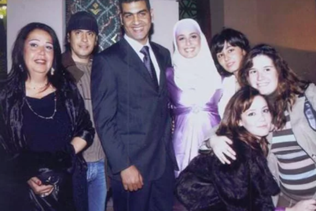 حلا شيحة وهاني عادل في يوم عقد قرانهما 