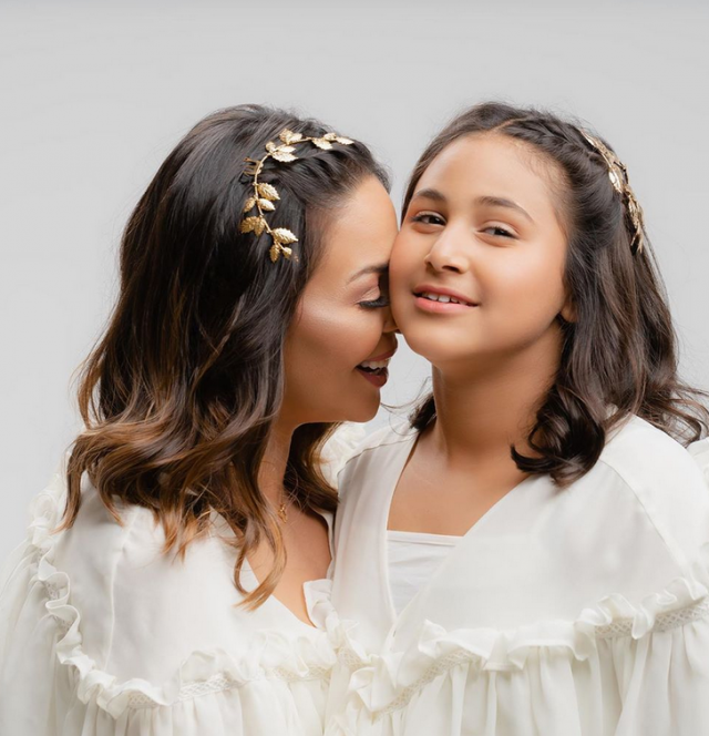 داليا البحيري وابنتها قسمت 