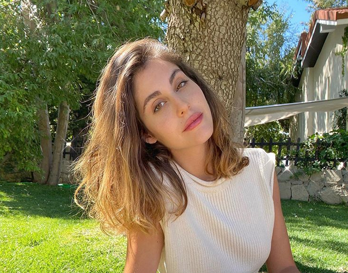 بالفيديو والصور - نور عريضة تغادر لبنان فجأة وهذا ما قالته