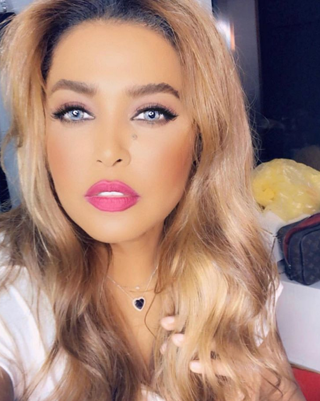 بالفيديو – بعد تلقّيها عرض ارتباط عنصرياً... وعد تقارن بين الزواج والانتحار