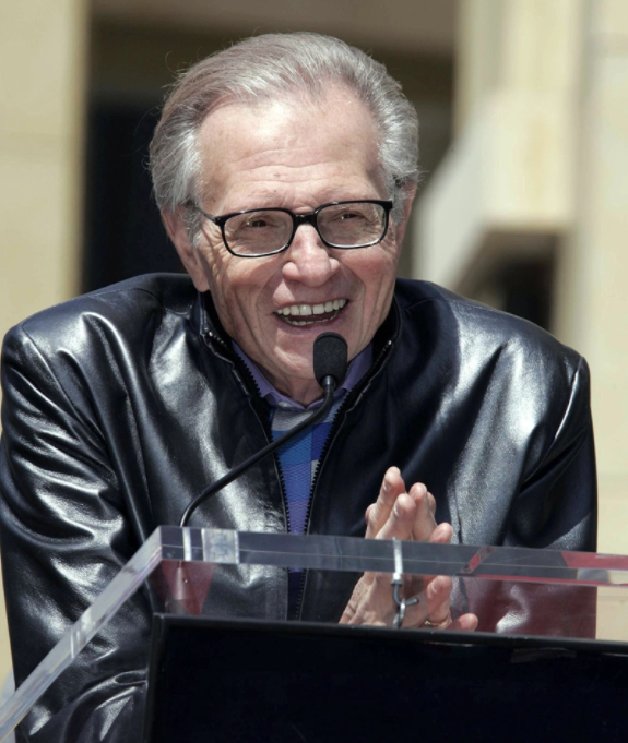 مأساة في أسرة لاري كينغ... فقد اثنين من أبنائه في أقل من شهر